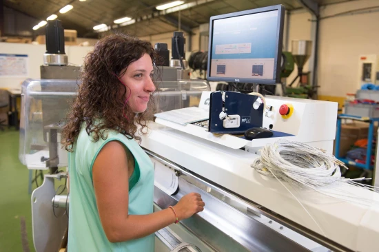 Assemblage câbles sur machine